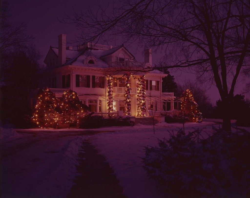 Photograph of the Chancellor's residence during holidays, 1966