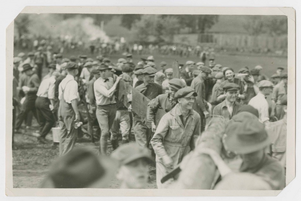 Photograph of Stadium Day workers, 1921