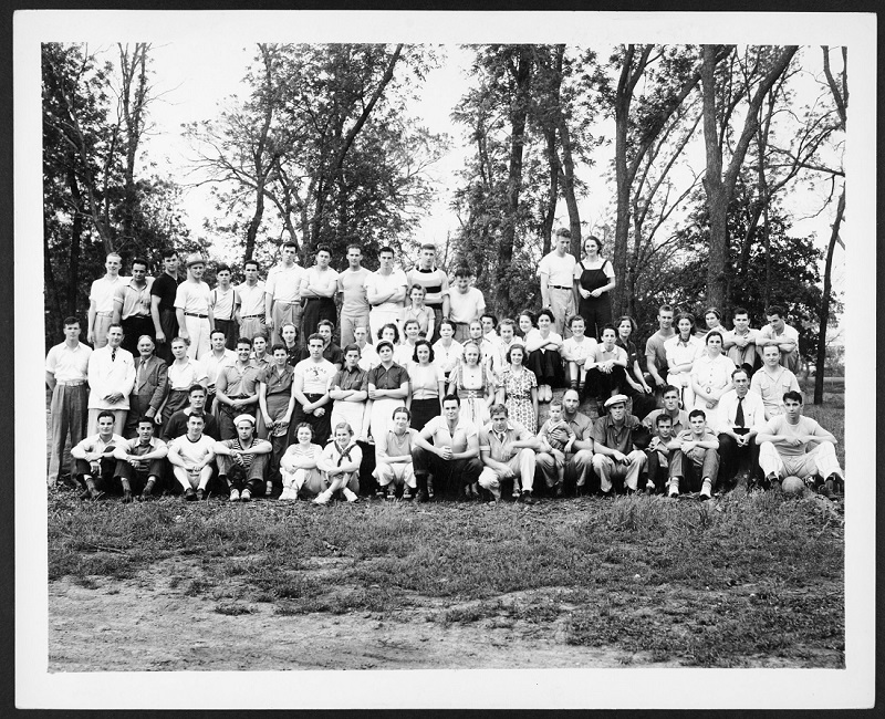 Photograph of Summer Session physical education department faculty and students, 1930s