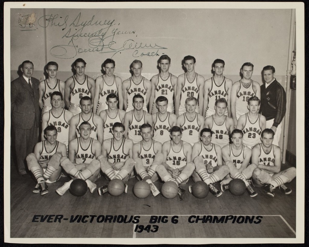 Photograph of the KU men's basketball team, 1942-1943