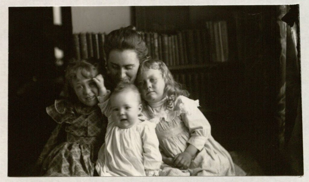 Photograph of Louise Walbridge with Margaret, Caroline, and Louise, undated