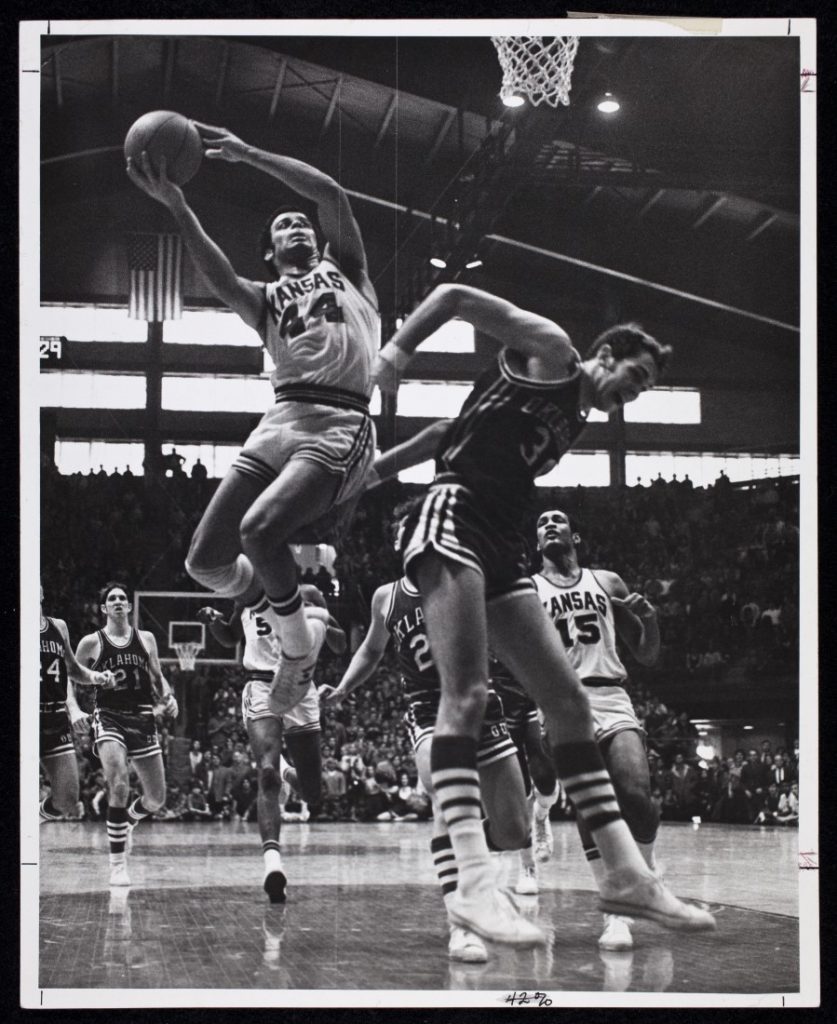 Photograph of a KU men's basketball game against the University of Oklahoma Sooners, 1970-1971