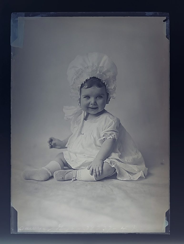 Photographic image of a baby, Hannah Scott Studio Collection, Kansas Collection, University of Kansas Libraries